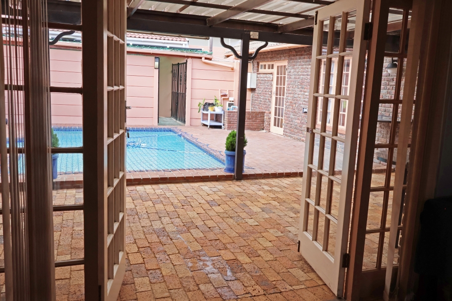 4 Bedroom Property for Sale in Retreat Western Cape
